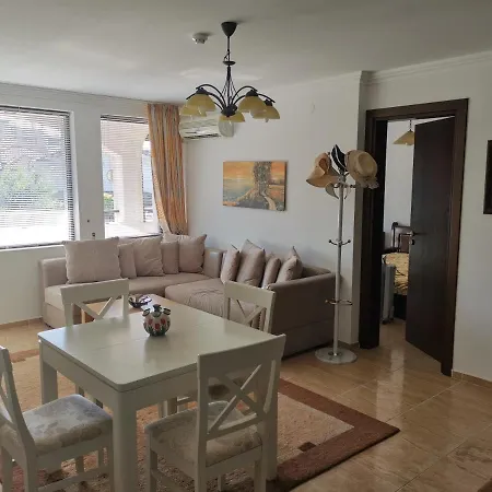 Apartment Kambani Bells 3 Ap 7a